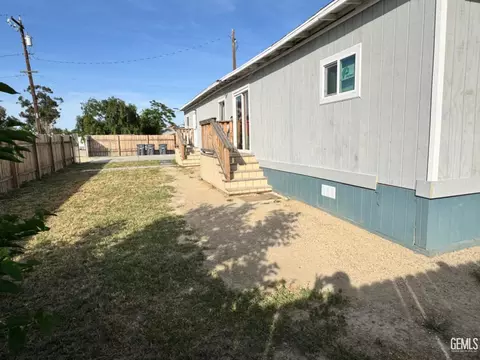27573 Cypress St, Taft, CA 93268 photo 3