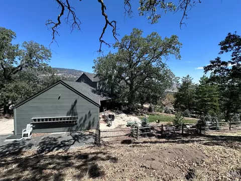 Exterior - 30880 Pinedale Dr, Tehachapi, CA 93561 photo 13 of 13