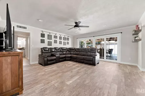 Living - 1832 9th Pl, Wasco, CA 93280 photo 3 of 3