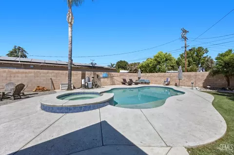 Exterior - 1832 9th Pl, Wasco, CA 93280 photo 7 of 16