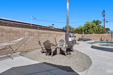 Exterior - 1832 9th Pl, Wasco, CA 93280 photo 11 of 16