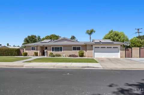 Exterior - 1832 9th Pl, Wasco, CA 93280 photo 4 of 16