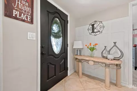 Entry Way - 1832 9th Pl, Wasco, CA 93280 photo 1 of 4