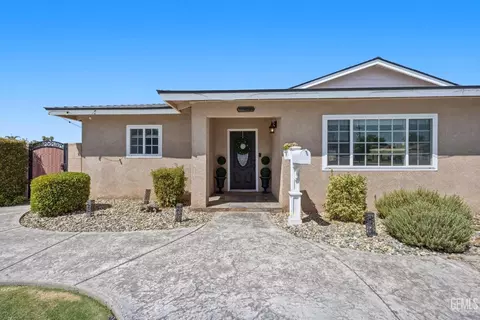Exterior - 1832 9th Pl, Wasco, CA 93280 photo 3 of 16