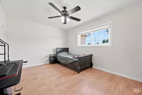 Bedroom - 1832 9th Pl, Wasco, CA 93280 photo 4 of 5