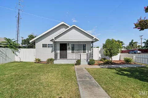 Exterior - 400 Pierce St, Taft, CA 93268 photo 1 of 5