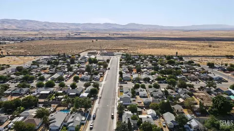 View/Area - 400 Pierce St, Taft, CA 93268 photo 4 of 7