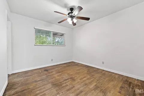 Bedroom - 121 N Davis St, Tehachapi, CA 93561 photo 1 of 4
