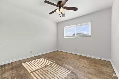 Bedroom - 121 N Davis St, Tehachapi, CA 93561 photo 3 of 4