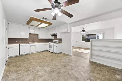 Other - 121 N Davis St, Tehachapi, CA 93561 photo 2 of 4