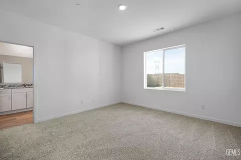 Bedroom - 1204 Nectar Pl, Shafter, CA 93263 photo 1 of 5