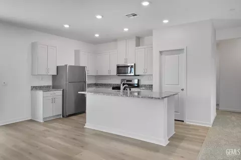 Kitchen - 1204 Nectar Pl, Shafter, CA 93263 photo 1 of 1