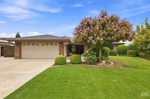 8704 Summer Creek Rd, Bakersfield, CA 93311