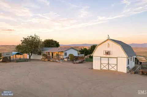 472 Eaglecrest Rd, Bakersfield, CA 93308 photo 3