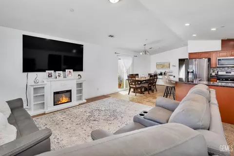 Other - 6206 Arlitos St, Bakersfield, CA 93307 photo 2 of 6