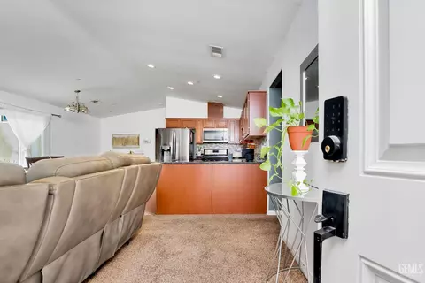 Entry Way - 6206 Arlitos St, Bakersfield, CA 93307 photo 1 of 1