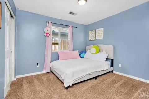 Bedroom - 6206 Arlitos St, Bakersfield, CA 93307 photo 4 of 5