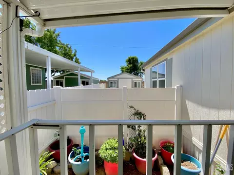 Exterior - 600 S Dennison Rd #123, Tehachapi, CA 93561 photo 7 of 13