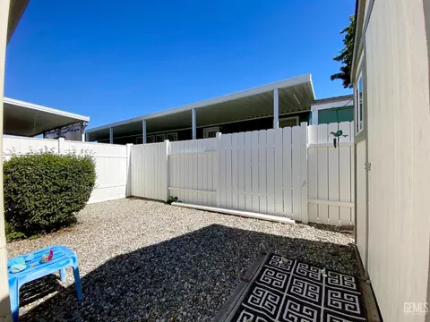 Exterior - 600 S Dennison Rd #123, Tehachapi, CA 93561 photo 3 of 13