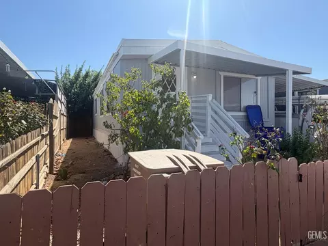 6601 Eucalyptus Dr #282, Bakersfield, CA 93306