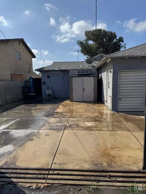 Exterior - 419 W Kamala St, Oxnard, CA 93033 photo 7 of 7