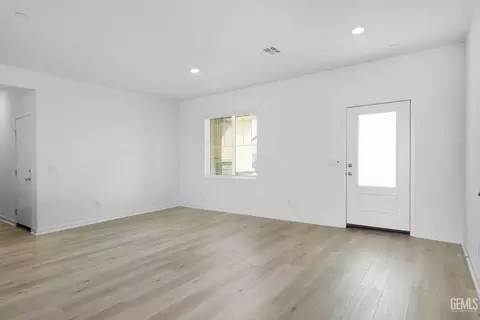 Living - 1237 Acala Ct, Shafter, CA 93263 photo 1 of 3