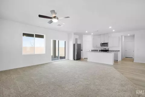 Living - 1237 Acala Ct, Shafter, CA 93263 photo 3 of 3