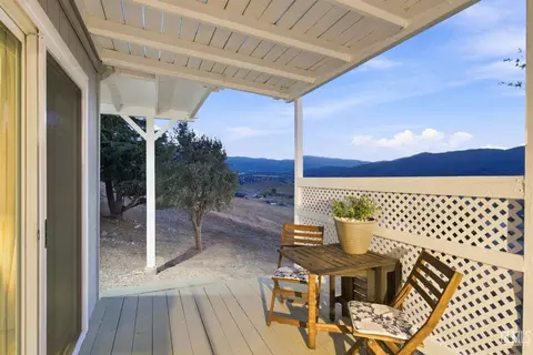 Exterior - 19805 Dovetail Ct, Tehachapi, CA 93561 photo 7 of 11