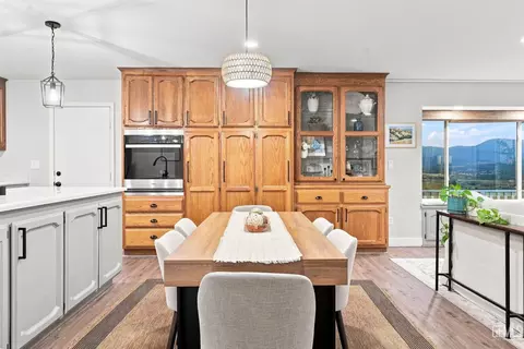 Dining - 19805 Dovetail Ct, Tehachapi, CA 93561 photo 1 of 2