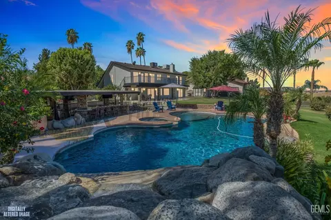 6055 Round Up Way, Bakersfield, CA 93306