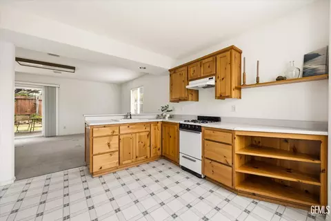 Kitchen - 2560 Elm Ave, Morro Bay, CA 93442 photo 4 of 4