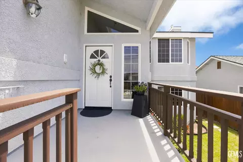 Exterior - 2560 Elm Ave, Morro Bay, CA 93442 photo 2 of 7