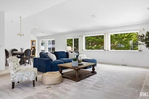 Living - 2560 Elm Ave, Morro Bay, CA 93442 photo 1 of 10