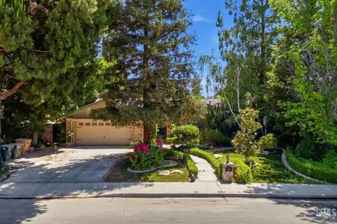 2512 Moffitt Way, Bakersfield, CA 93309