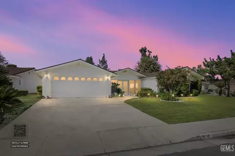 121 Bermuda St, Bakersfield, CA 93309