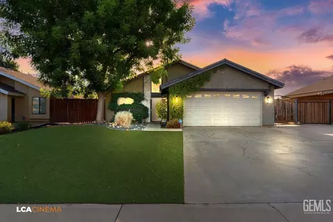 3813 Rockcastle Dr, Bakersfield, CA 93309