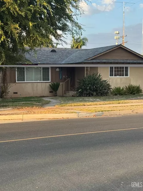 1420 Sunset St, Wasco, CA 93280 photo 2