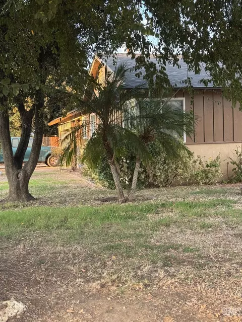 1420 Sunset St, Wasco, CA 93280 photo 3