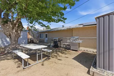 Exterior - 2700 Steensen St, Mountain Mesa, CA 93240 photo 7 of 13