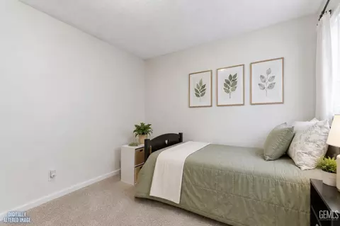 Bedroom - 2700 Steensen St, Mountain Mesa, CA 93240 photo 4 of 7