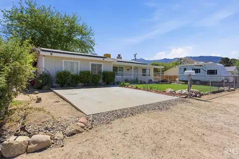 Exterior - 2700 Steensen St, Mountain Mesa, CA 93240 photo 5 of 13