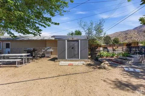 Exterior - 2700 Steensen St, Mountain Mesa, CA 93240 photo 8 of 13