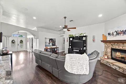 Other - 15954 Screaming Eagle Ave, Bakersfield, CA 93314 photo 7 of 10