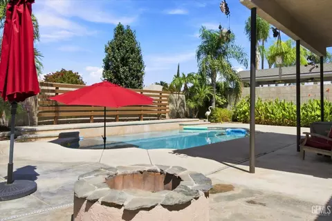 Exterior - 15954 Screaming Eagle Ave, Bakersfield, CA 93314 photo 10 of 13