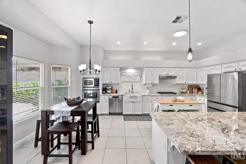 Kitchen - 15954 Screaming Eagle Ave, Bakersfield, CA 93314 photo 2 of 6