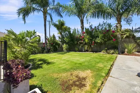 Exterior - 15954 Screaming Eagle Ave, Bakersfield, CA 93314 photo 11 of 13