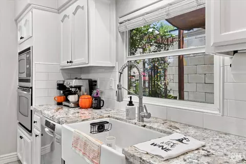 Kitchen - 15954 Screaming Eagle Ave, Bakersfield, CA 93314 photo 6 of 6