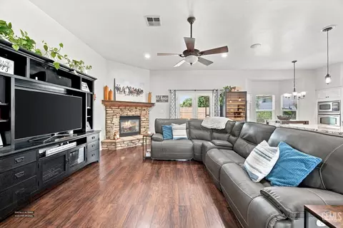 Living - 15954 Screaming Eagle Ave, Bakersfield, CA 93314 photo 1 of 1