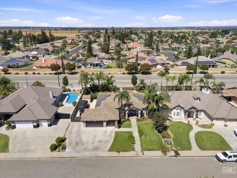 View/Area - 15954 Screaming Eagle Ave, Bakersfield, CA 93314 photo 3 of 4