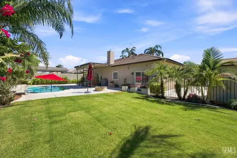 Exterior - 15954 Screaming Eagle Ave, Bakersfield, CA 93314 photo 12 of 13